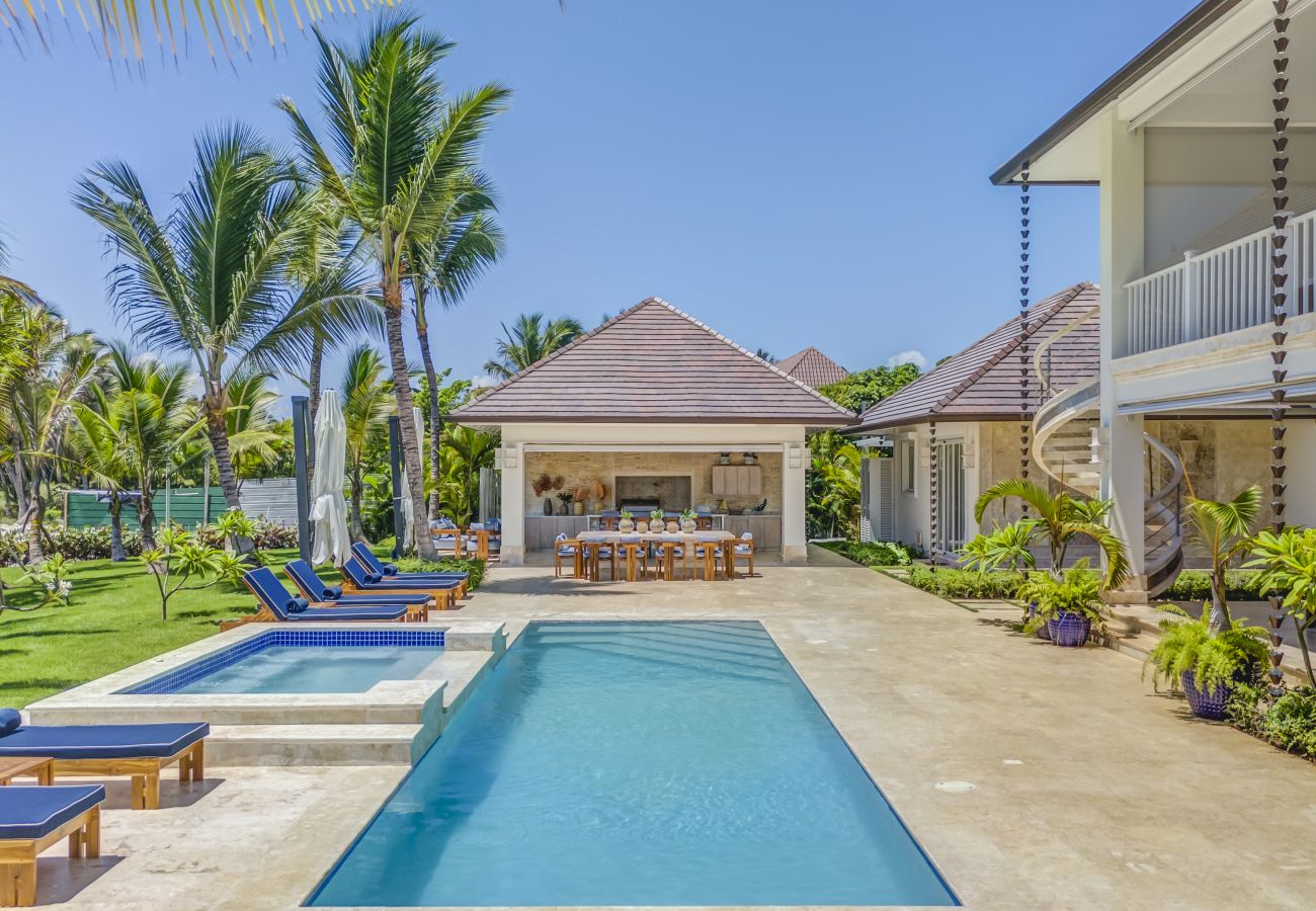 Villa in Punta Cana - La Cana H9, Exquisite Villa With Golf View 