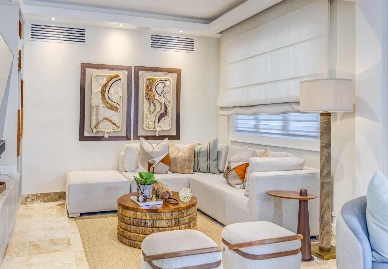 Villa in Punta Cana - La Cana H9, Exquisite Villa With Golf View 