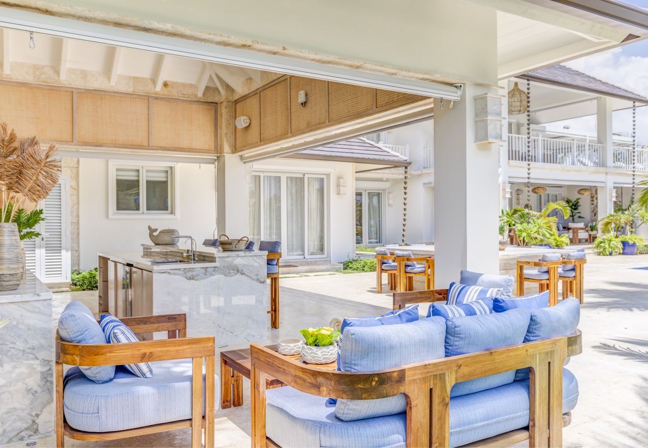 Villa in Punta Cana - La Cana H9, Exquisite Villa With Golf View 