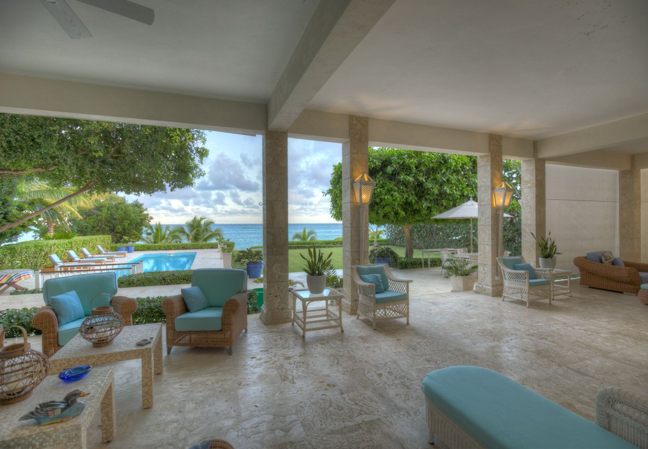 Villa in Punta Cana - Marina 4 - Oceanfront Luxury Villa 