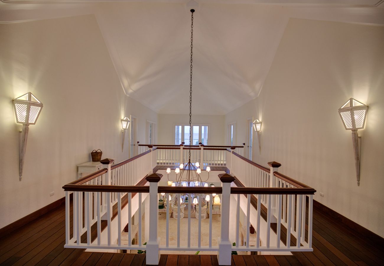 Villa in Punta Cana - Marina 4 - Oceanfront Luxury Villa 