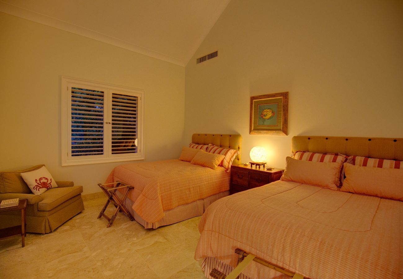 Villa in Punta Cana - Marina 4 - Oceanfront Luxury Villa 