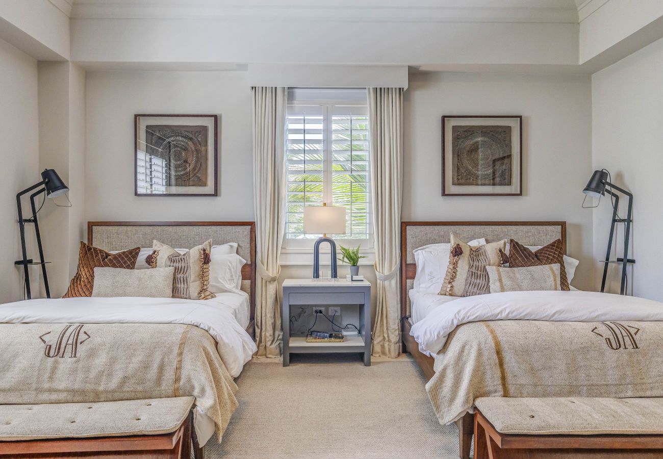 Villa in Punta Cana - Serena 4 - Beachfront Timeless Elegance 