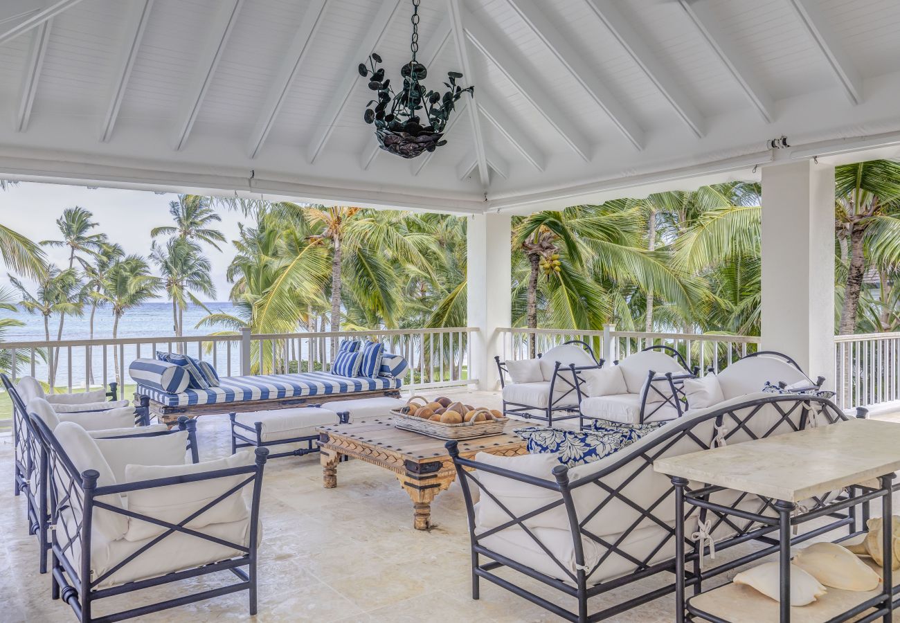 Villa in Punta Cana - Serena 4 - Beachfront Timeless Elegance 