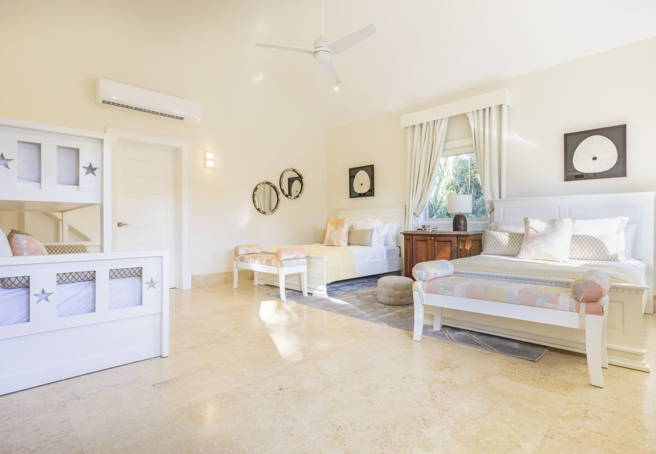 Villa in Punta Cana - Tortuga D8 - Spacious Golf Villa 