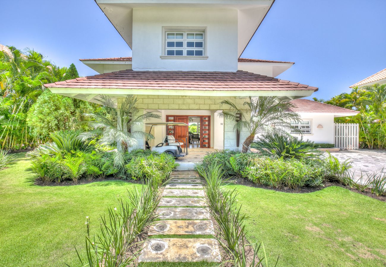 Villa in Punta Cana - Tortuga B10- Luxury Golf View Villa 