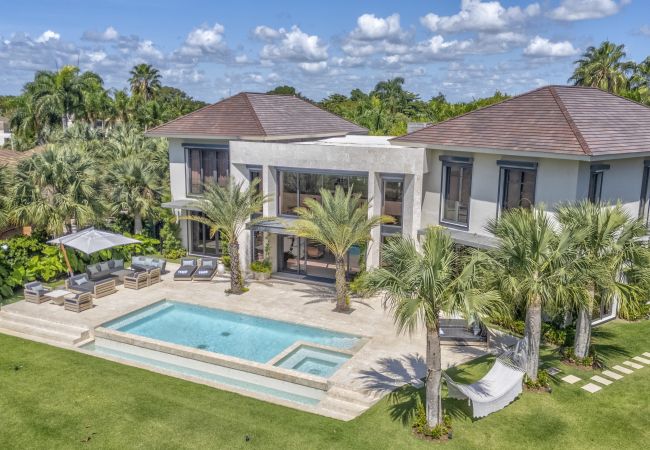 Villa in Punta Cana - Tortuga C9 - Charming Golf View Villa 