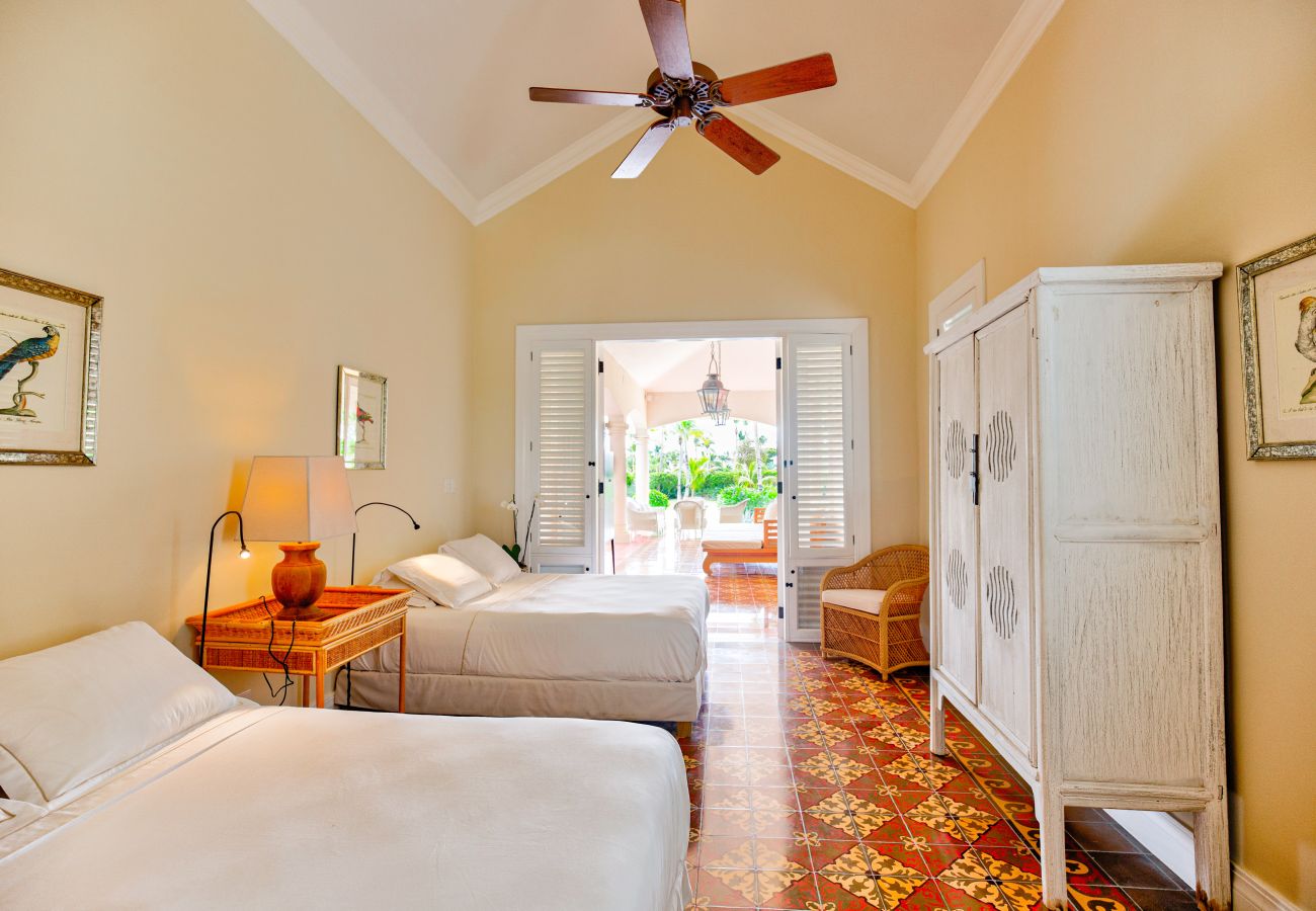 Villa in Punta Cana - Villa Atalaya - Large Garden & Golf View 