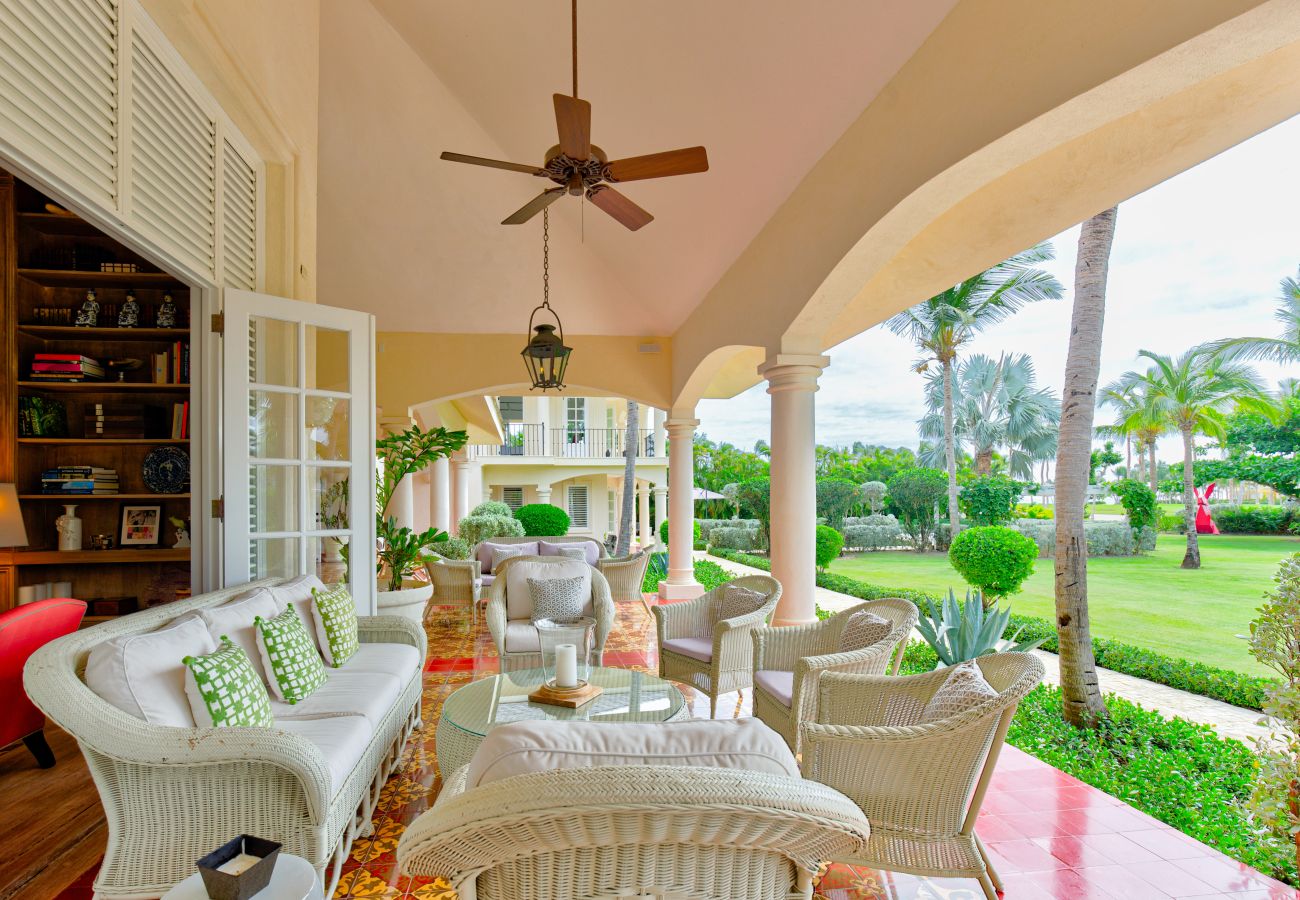 Villa in Punta Cana - Villa Atalaya - Large Garden & Golf View 