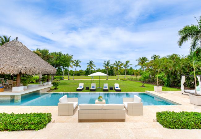 Villa/Dettached house in Punta Cana - Villa Good Vibes - Golf & Partial Ocean View 