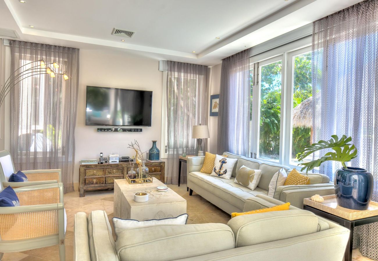 Villa in Punta Cana - Villa Good Vibes - Golf & Partial Ocean View 