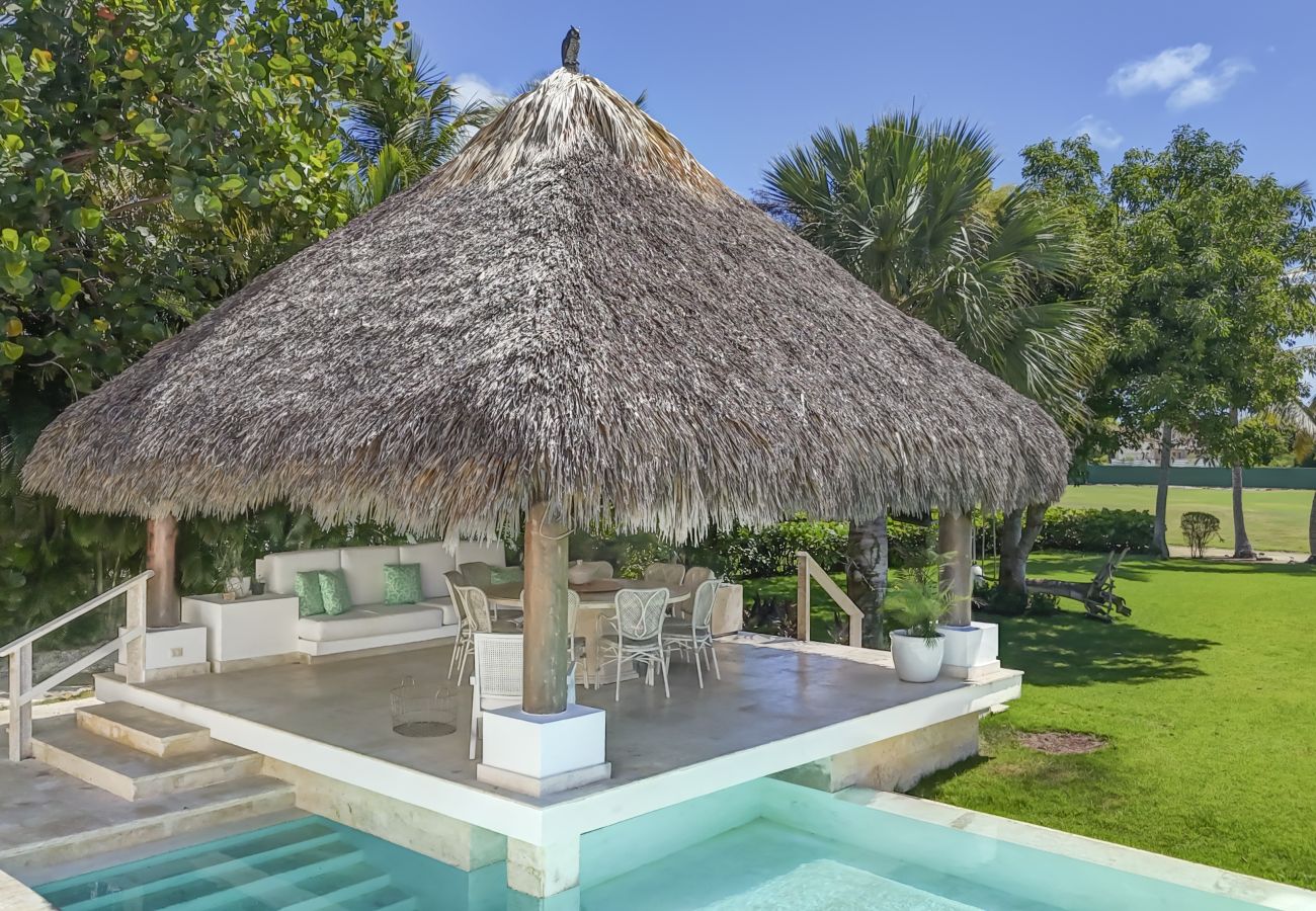 Villa in Punta Cana - Villa Good Vibes - Golf & Partial Ocean View 