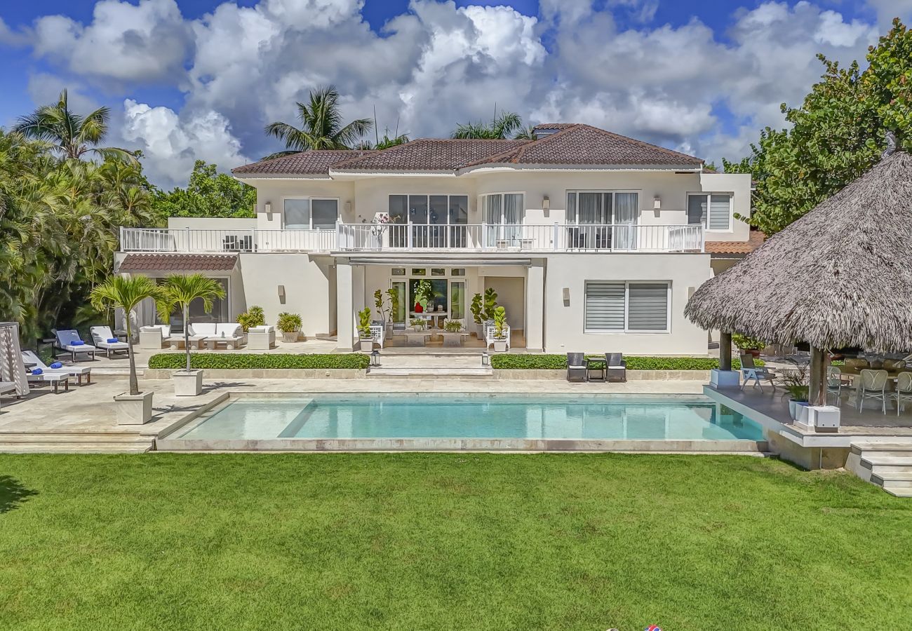 Villa in Punta Cana - Villa Good Vibes - Golf & Partial Ocean View 