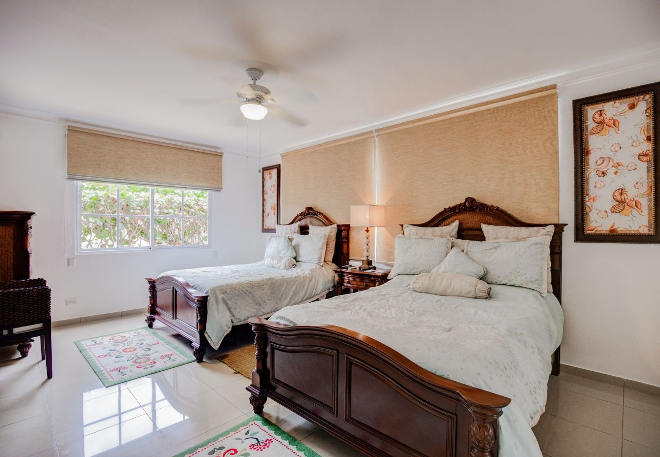 Villa in Punta Cana - Tortuga C33 - Exquisite Folf View Villa 