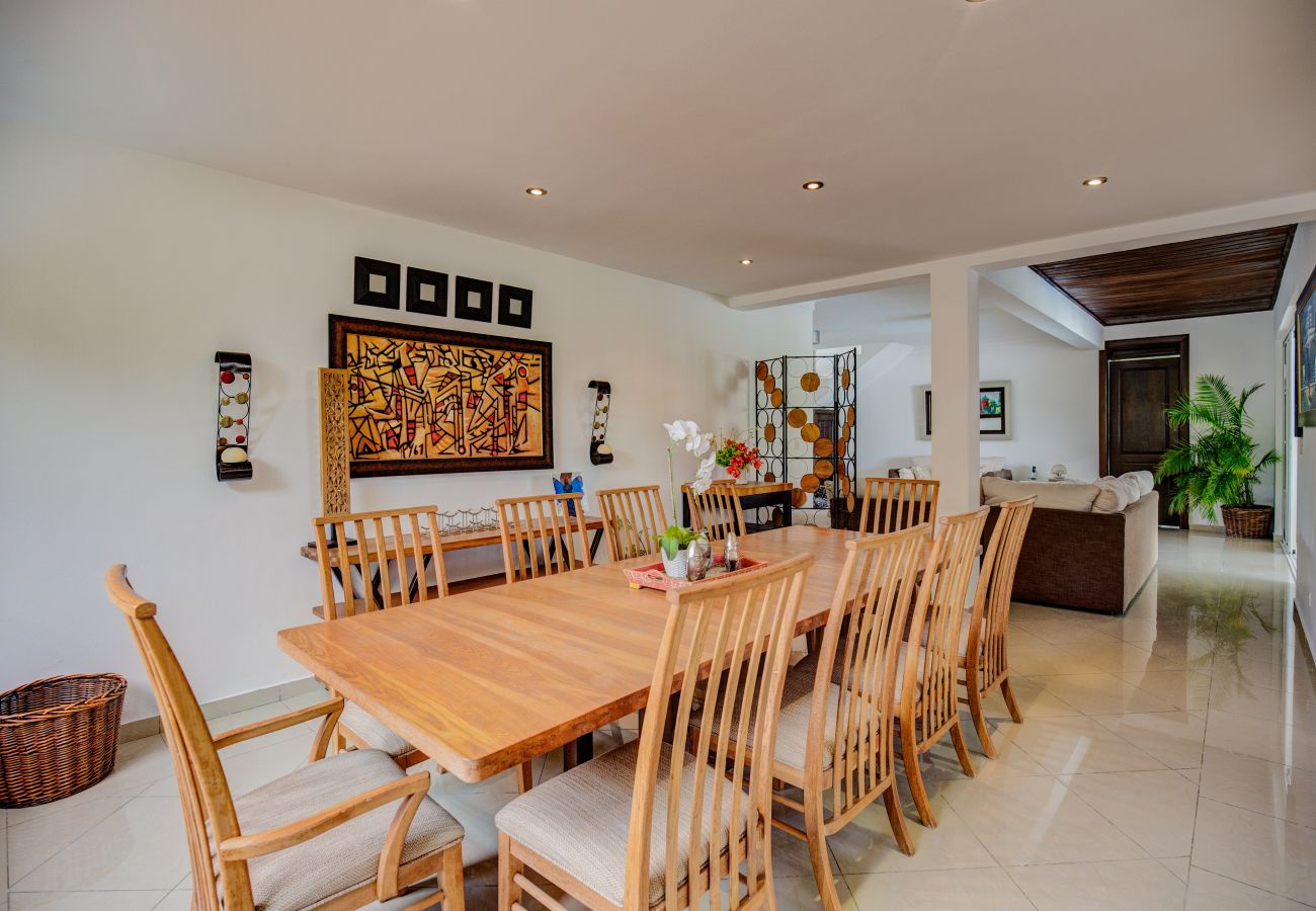 Villa in Punta Cana - Tortuga C33 - Exquisite Folf View Villa 