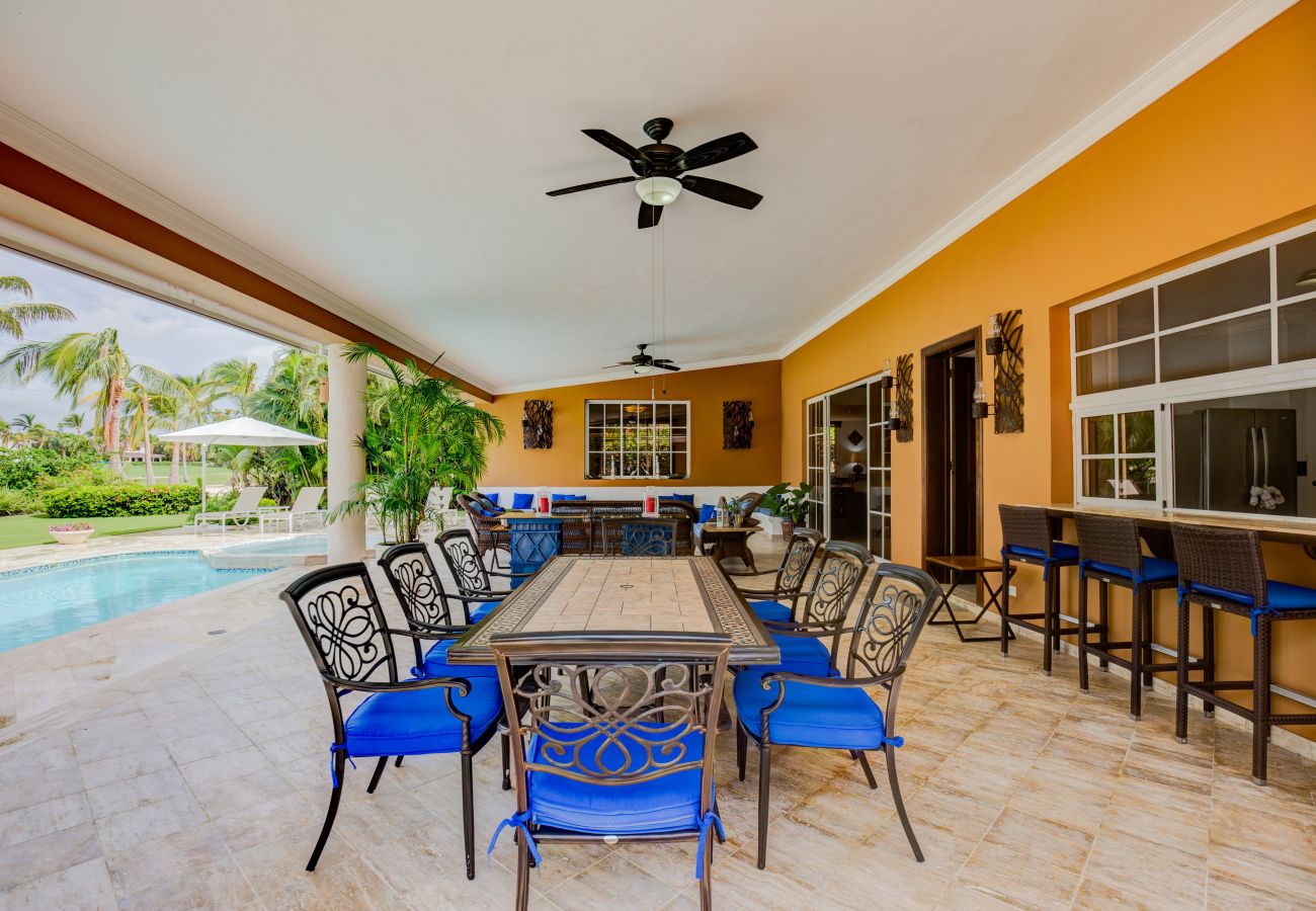 Villa in Punta Cana - Tortuga C33 - Exquisite Folf View Villa 