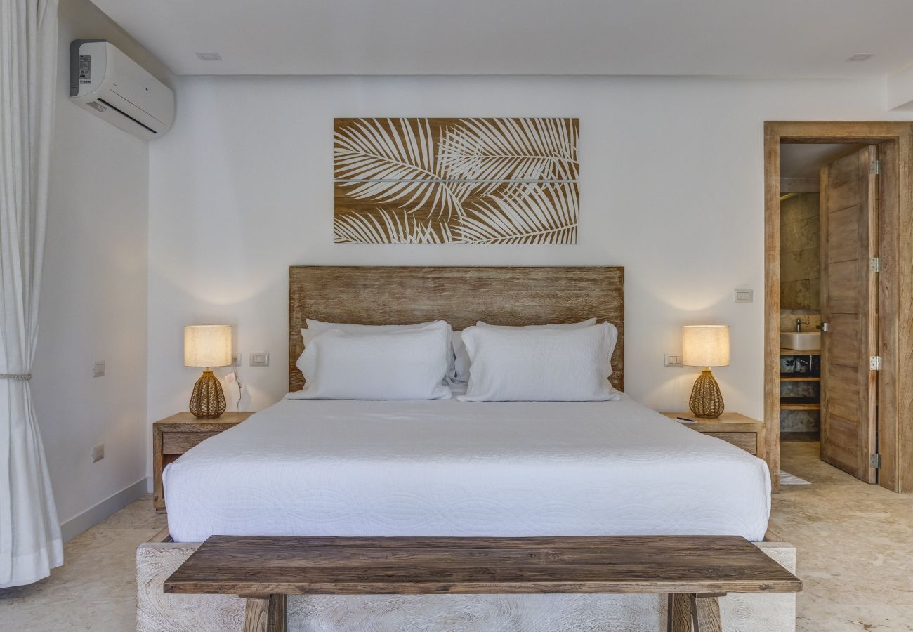 Villa in Punta Cana - Tortuga B19 - Beautiful Golf & Ocean View Villa 