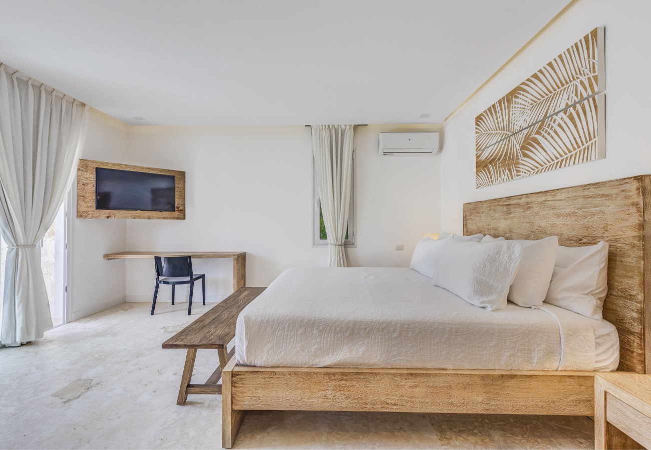 Villa in Punta Cana - Tortuga B19 - Beautiful Golf & Ocean View Villa 