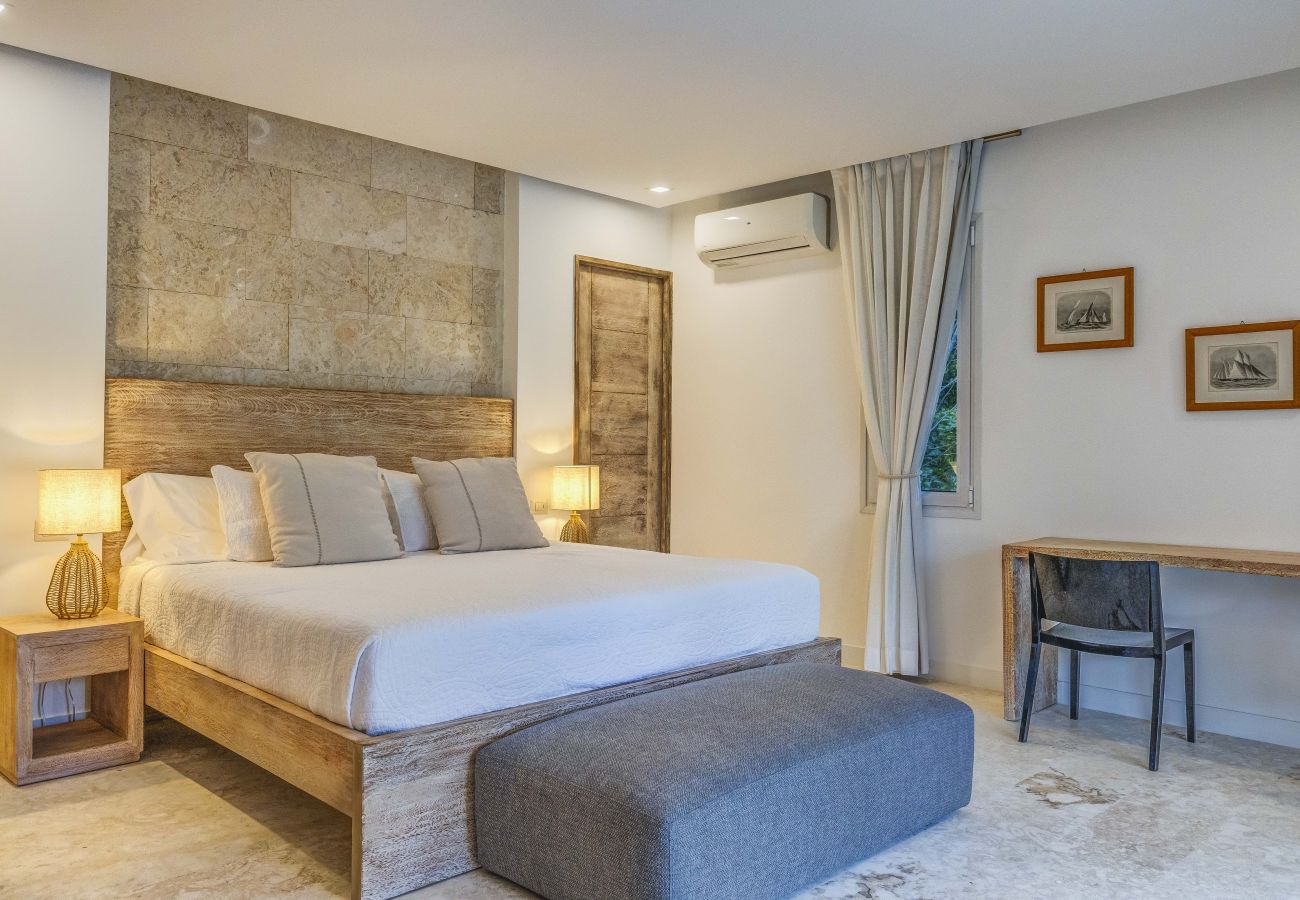 Villa in Punta Cana - Tortuga B19 - Beautiful Golf & Ocean View Villa 