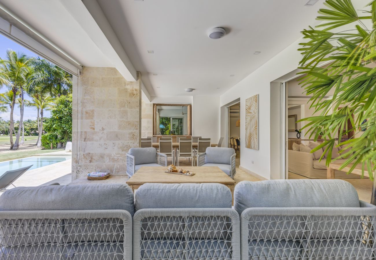 Villa in Punta Cana - Tortuga B19 - Beautiful Golf & Ocean View Villa 