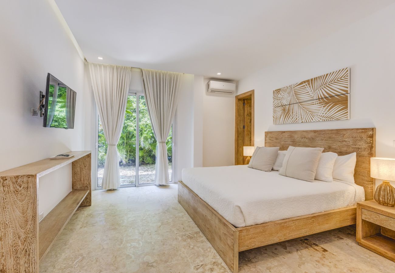 Villa in Punta Cana - Tortuga B19 - Beautiful Golf & Ocean View Villa 