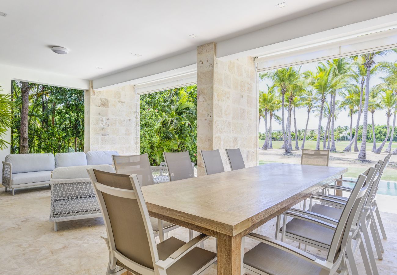 Villa in Punta Cana - Tortuga B19 - Beautiful Golf & Ocean View Villa 