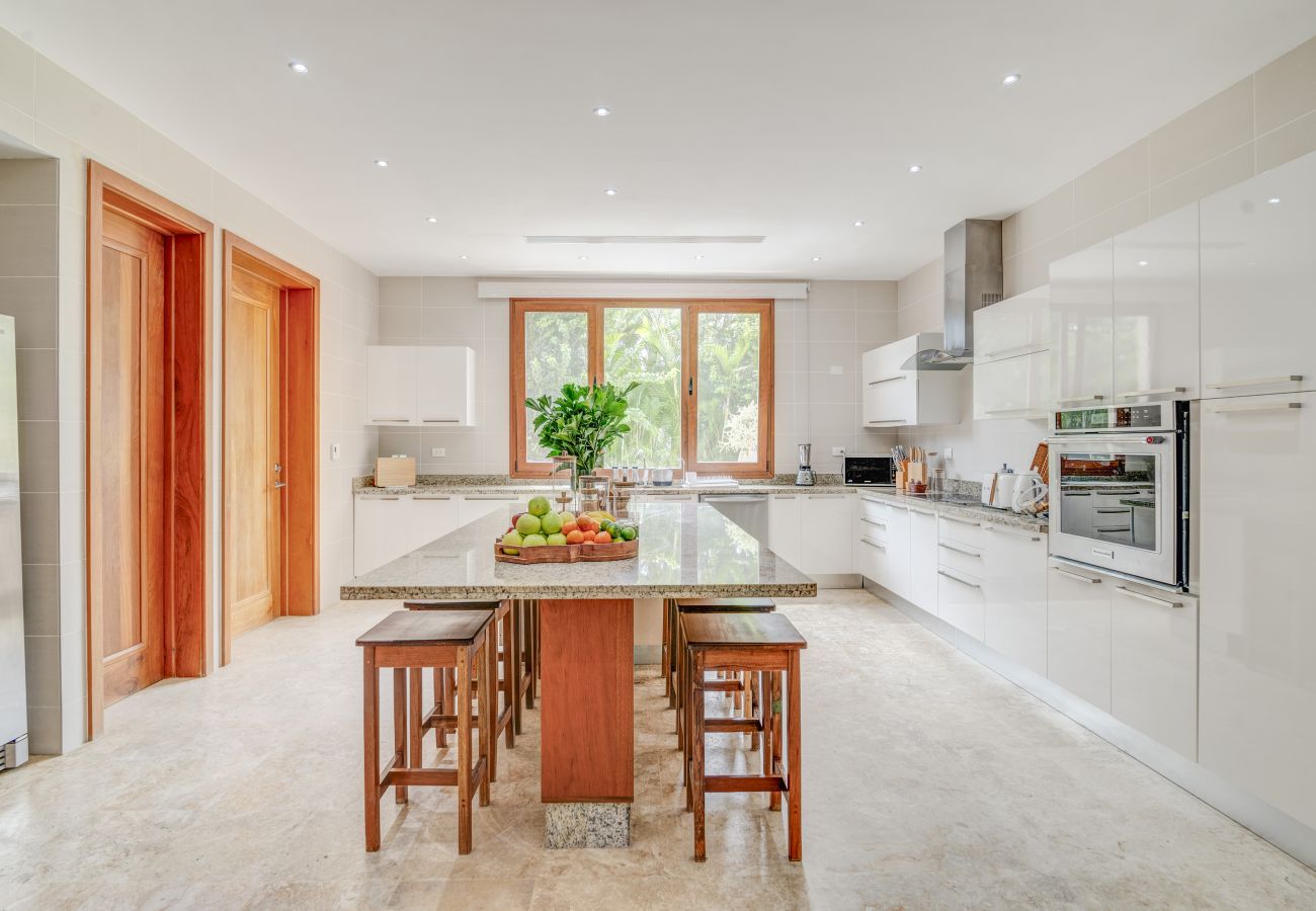 Villa in Punta Cana - Tortuga C41 - Colonial - Style Villa With Golf View