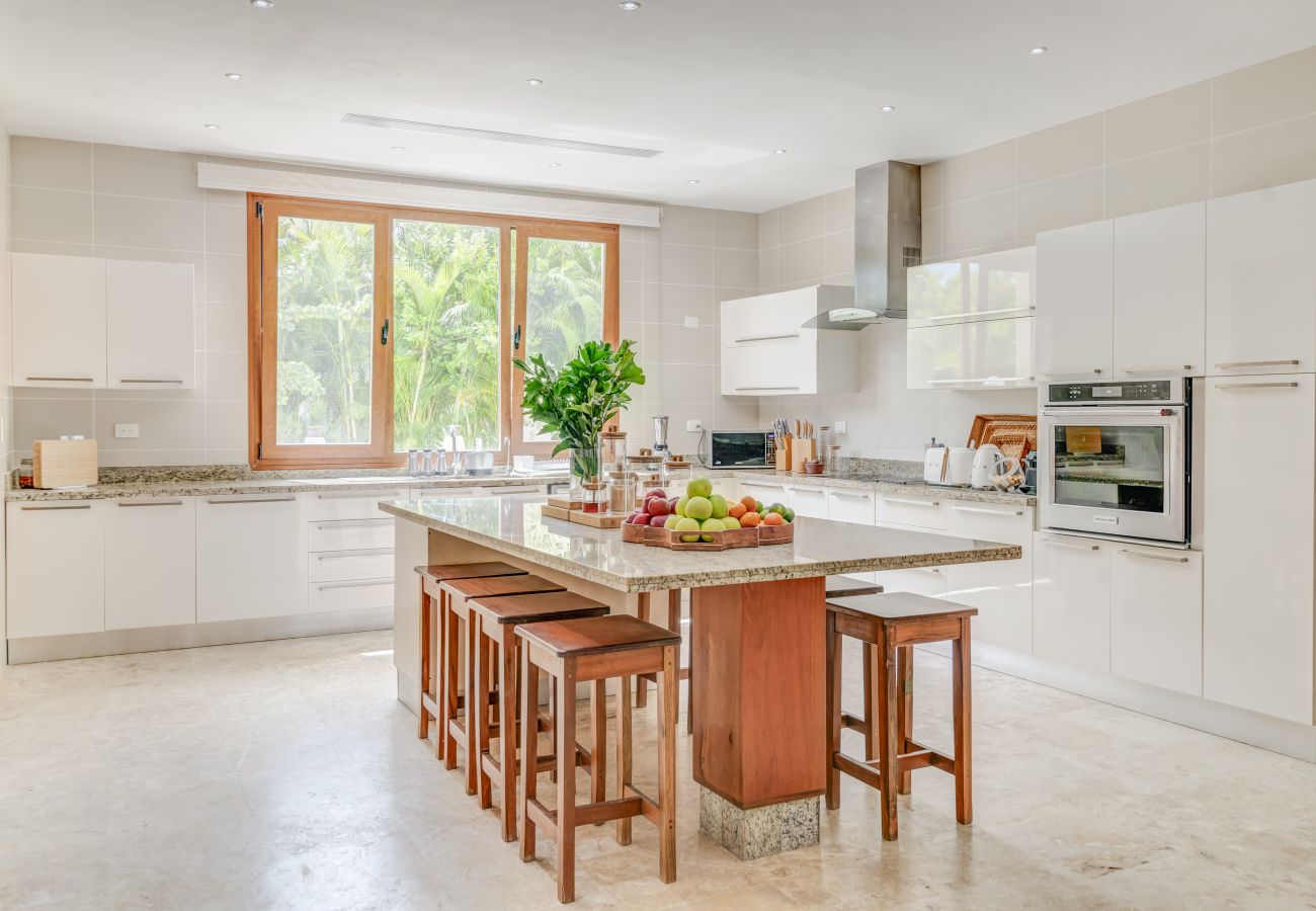 Villa in Punta Cana - Tortuga C41 - Colonial - Style Villa With Golf View