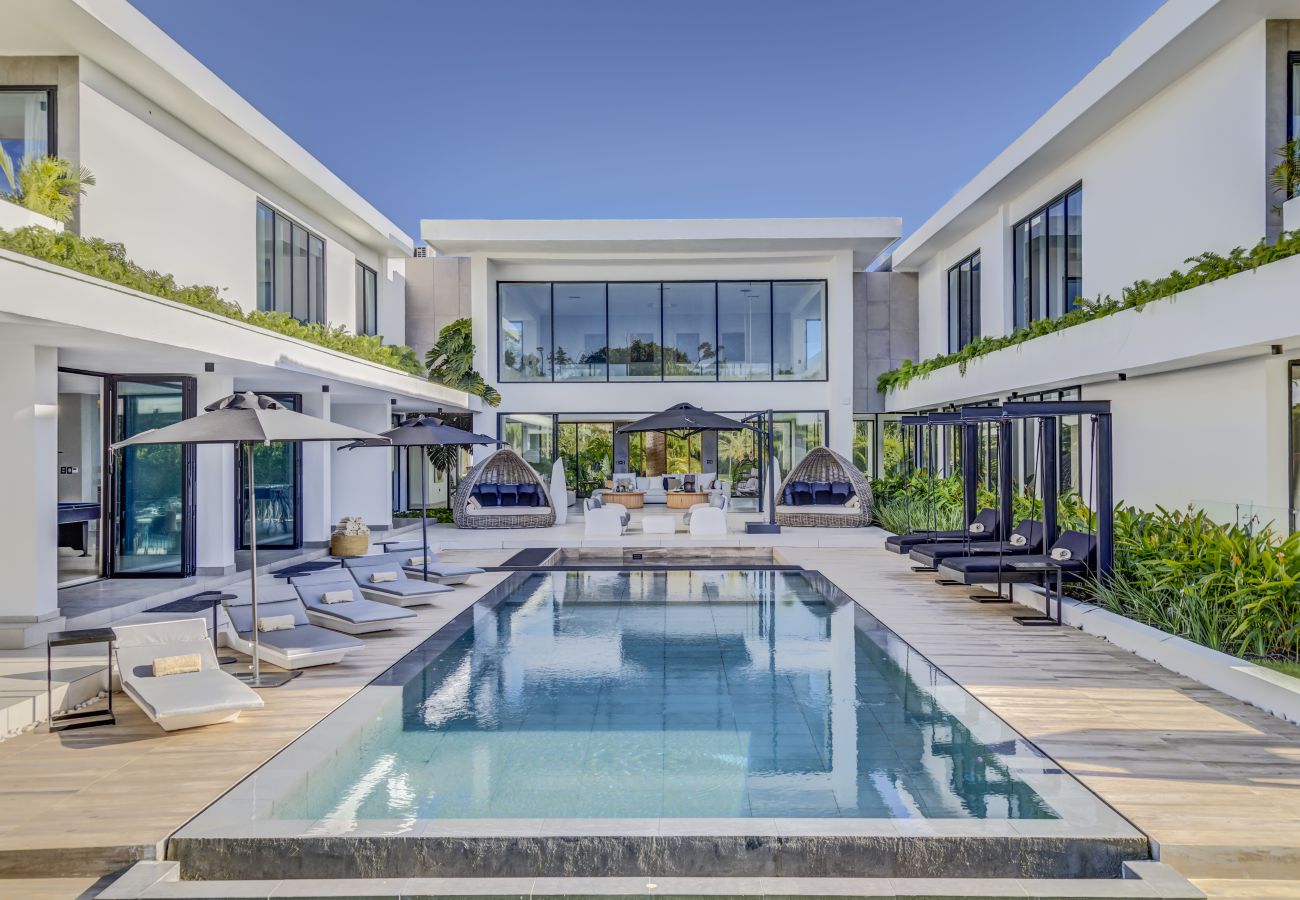 Villa in Punta Cana - Yarari Royale - Modern & Minimalistic Masterpiece