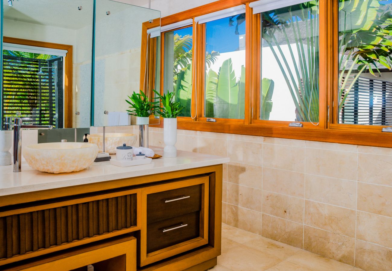 Villa in Punta Cana - Cayuco 3 - Golf View Villa at Cap Cana