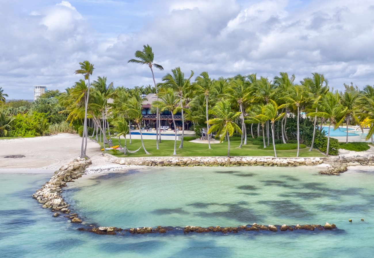 Villa in Punta Cana - Las Hamacas Stunning Beachfront Villa At Cap Cana