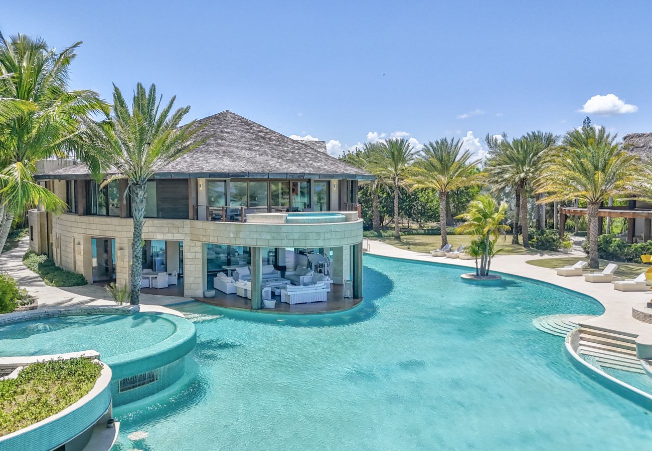 Villa in Punta Cana - Blue Oasis - Beachfront With Breathtaking Views 