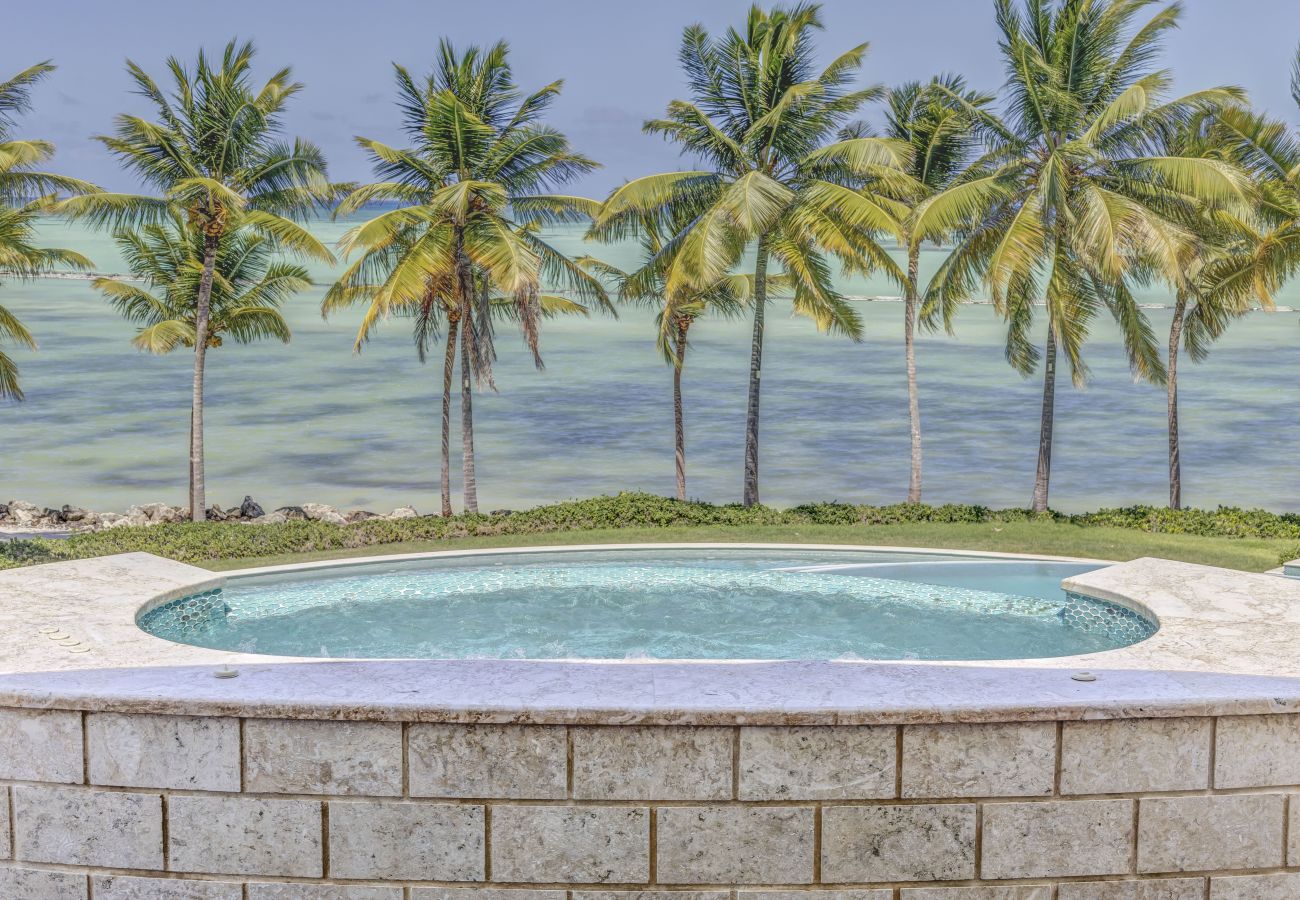 Villa in Punta Cana - Blue Oasis - Beachfront With Breathtaking Views 