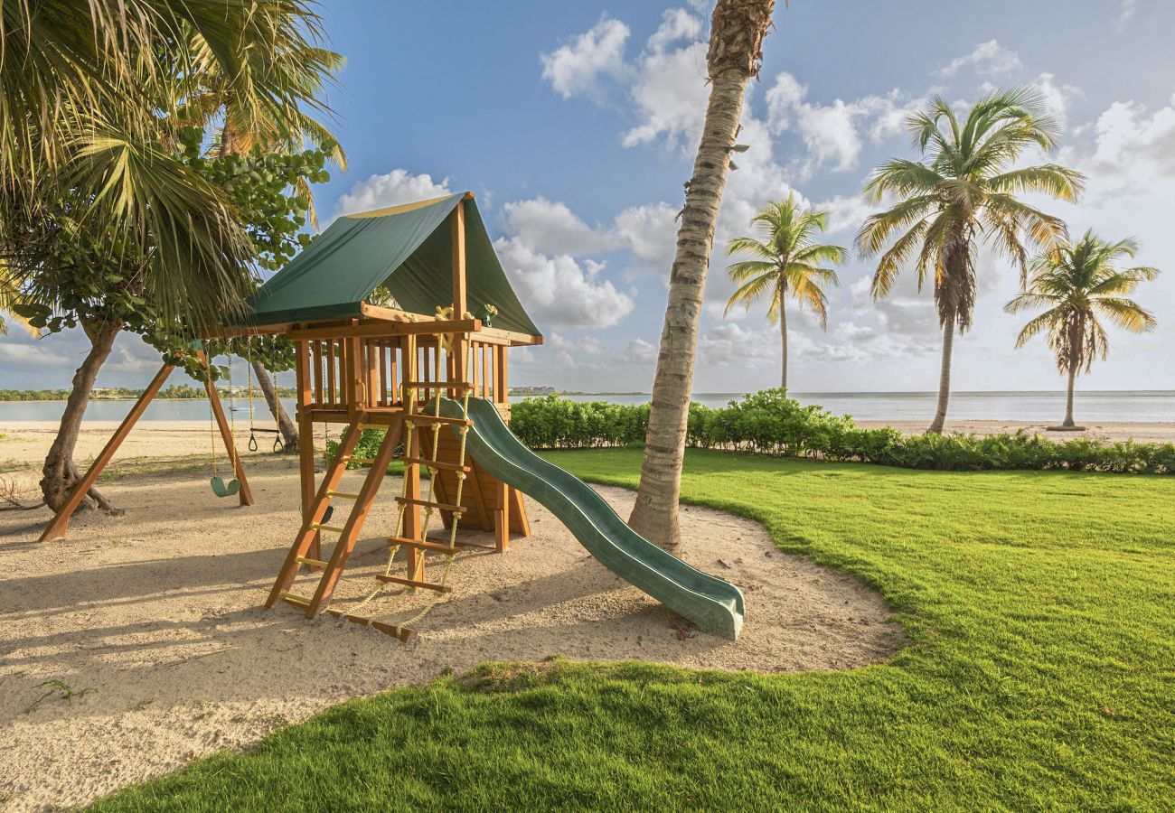 Villa in Punta Cana - Casa del Mar - Cap Cana Beachfront Masterpiece 