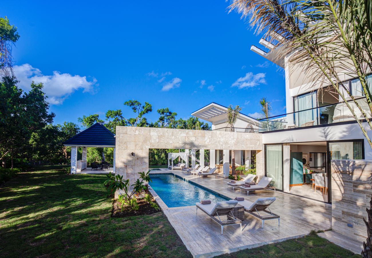 Villa in Adeje - Deluxe Emerald Coast Villa