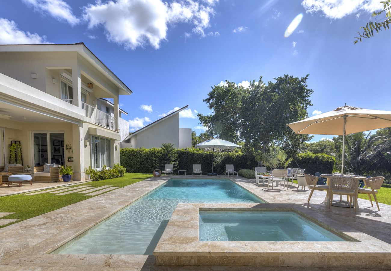 Villa in Adeje - Villa Golf & Sun Retreat