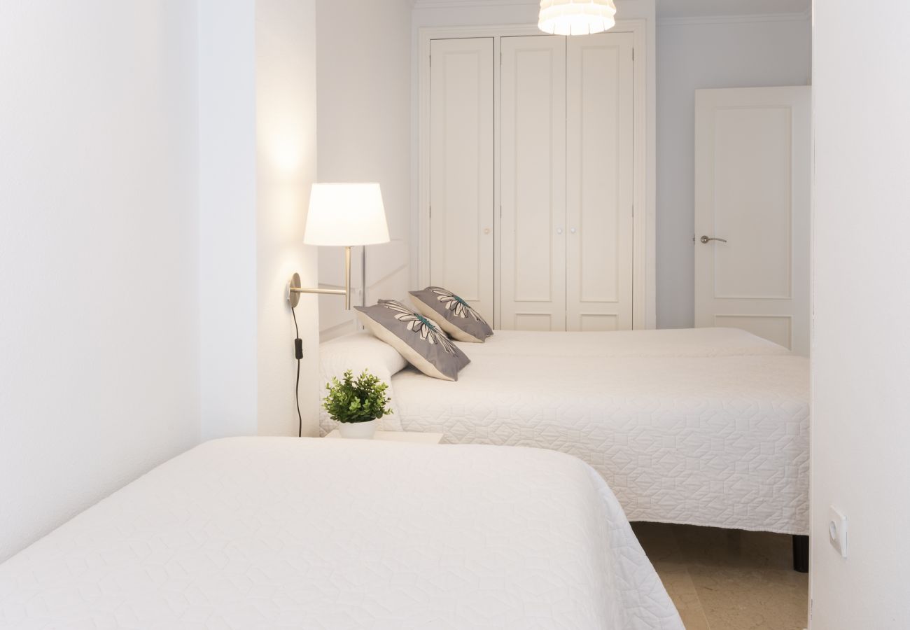 Appartamento a Playa de Gandía - Nuovo appartamento in un unico Resort, aria condizionata, WIFI GRATUITO, pagaia. Ideale per le famiglie