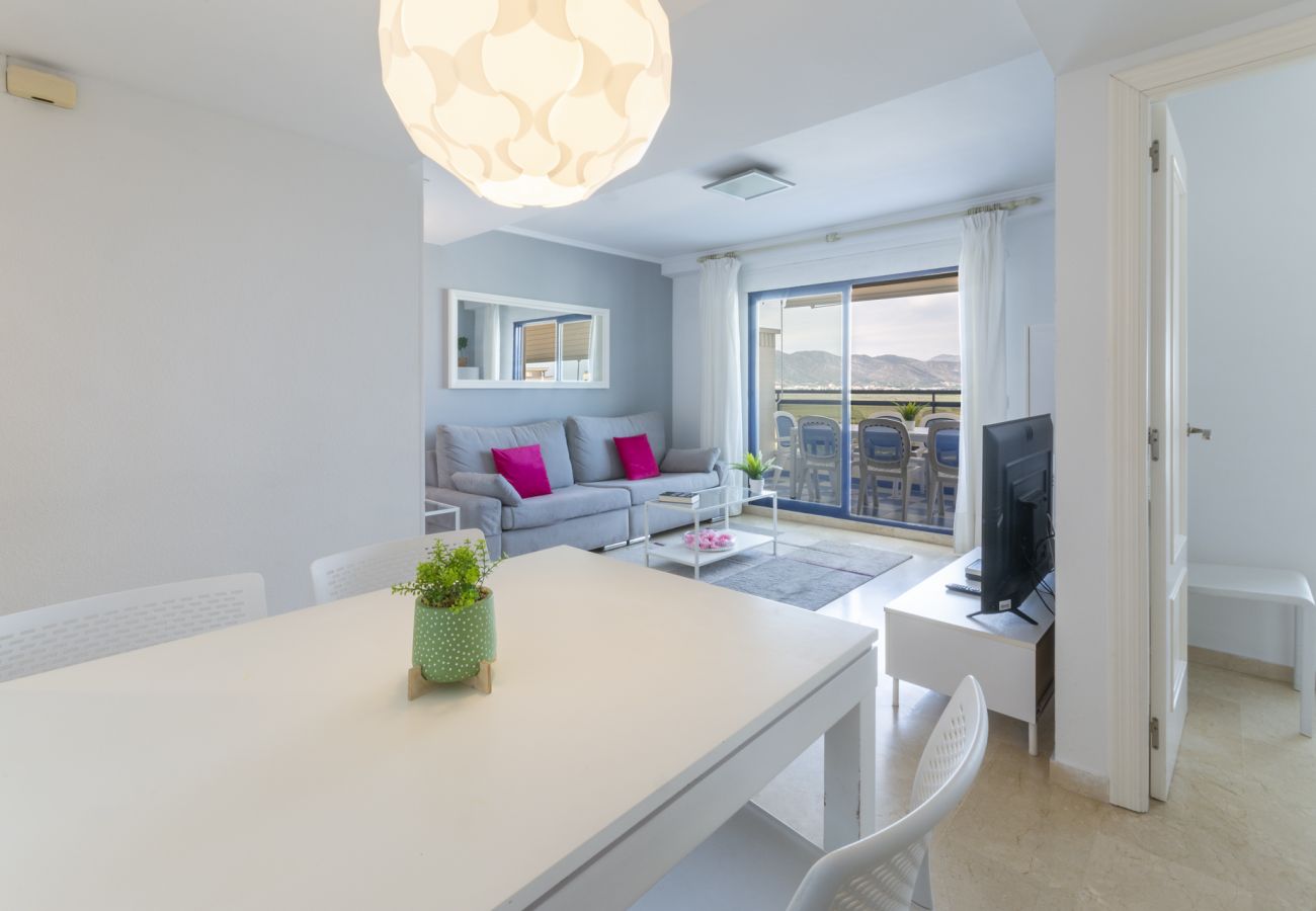 Appartamento a Playa de Gandía - Appartamento con piscina / wifi / barbecue. Decorazione moderna Ideale per le famiglie.