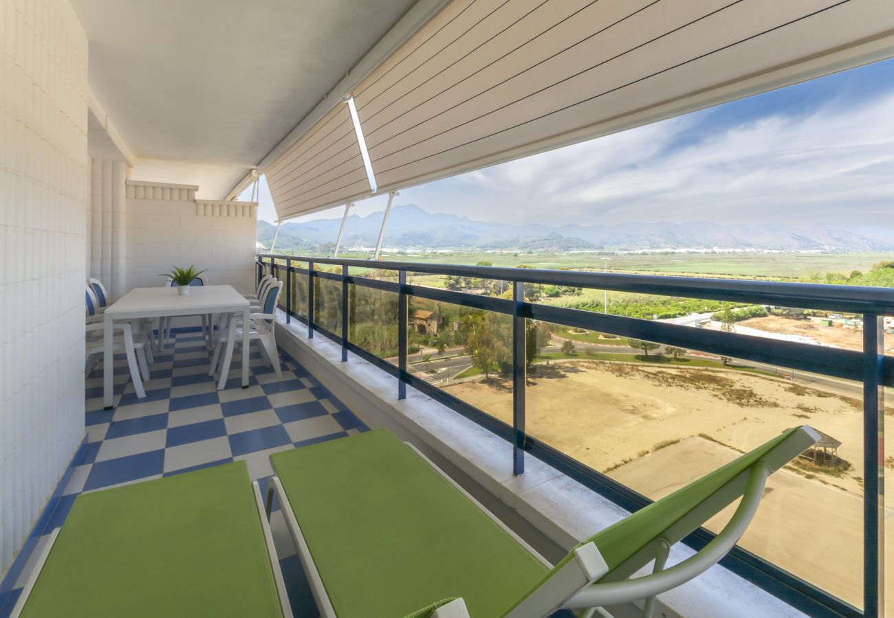 Appartamento a Playa de Gandía - Appartamento con piscina / wifi / barbecue. Decorazione moderna Ideale per le famiglie.