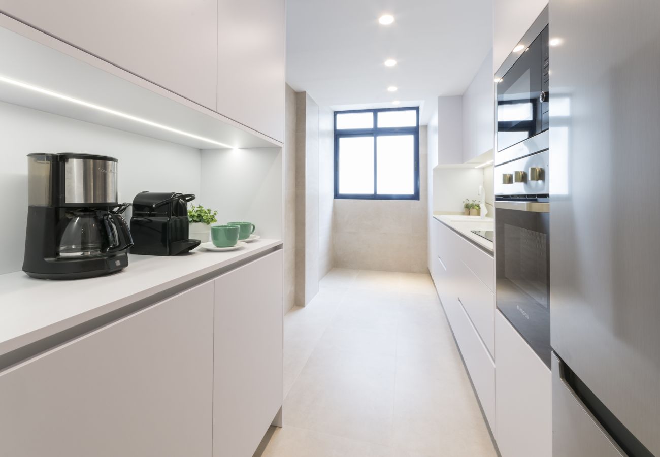 Appartamento a Playa de Gandía - Appartamento con piscina / wifi / barbecue. Decorazione moderna Ideale per le famiglie.