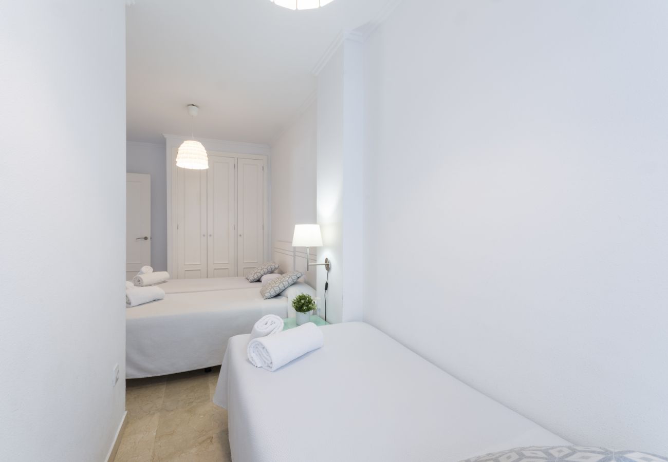 Appartamento a Playa de Gandía - Grazioso appartamento in un complesso recintato e familiare vicino alla spiaggia. Piscina / Wifi / palestra / barbecue