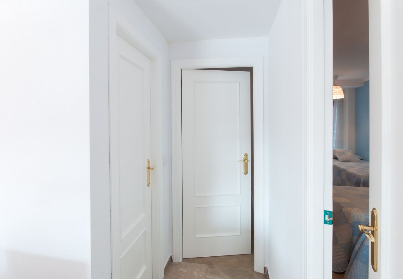 Appartamento a Playa de Gandía - Appartamento arredato in stile moderno, con wifi, piscine, area per bambini