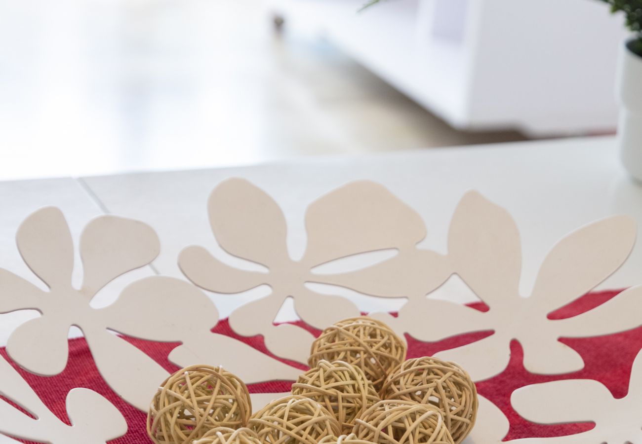 Appartamento a Playa de Gandía - Appartamento arredato in stile moderno, con wifi, piscine, area per bambini