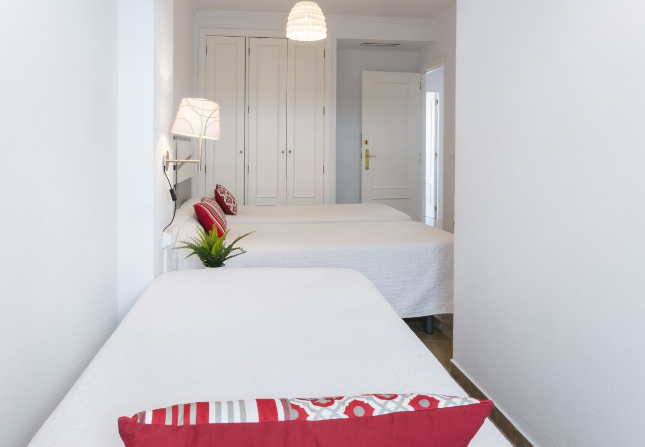 Appartamento a Playa de Gandía - Appartamento arredato in stile moderno, con wifi, piscine, area per bambini