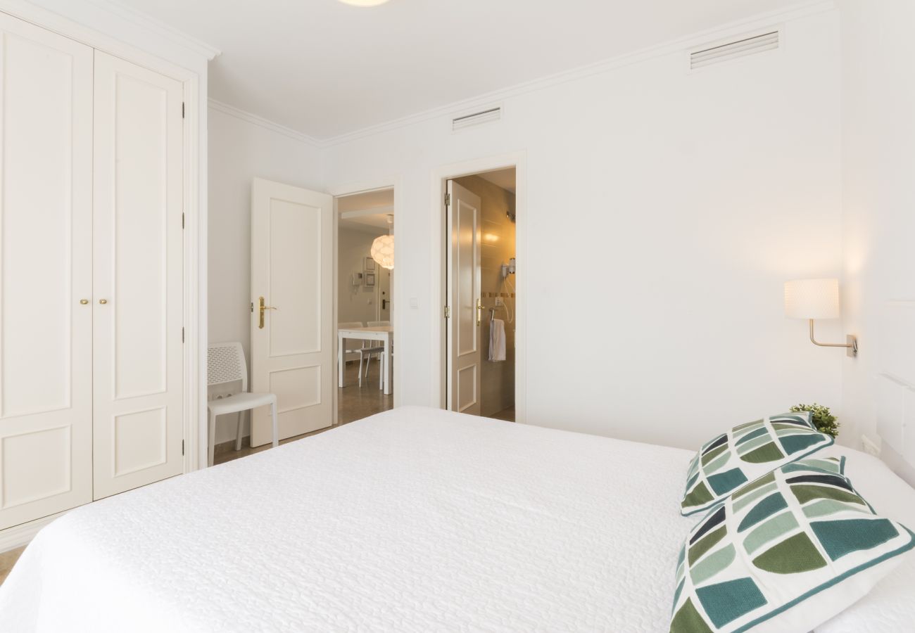 Appartamento a Playa de Gandía - Incredibile appartamento in stile moderno, wifi, piscine, parco giochi, barbecue