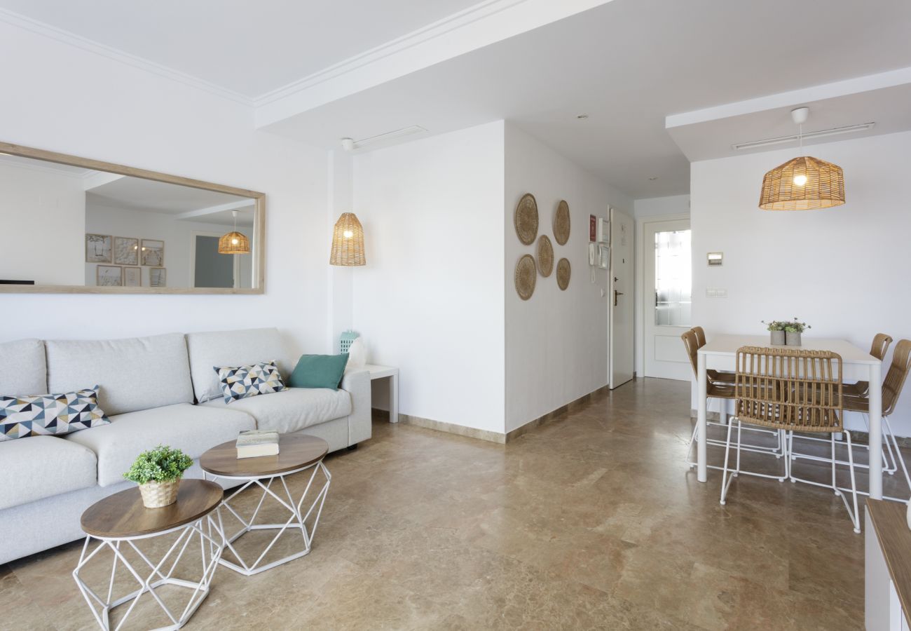 Appartamento a Playa de Gandía - Incredibile appartamento in stile moderno, wifi, piscine, parco giochi, barbecue -  Affitto solo per famiglie