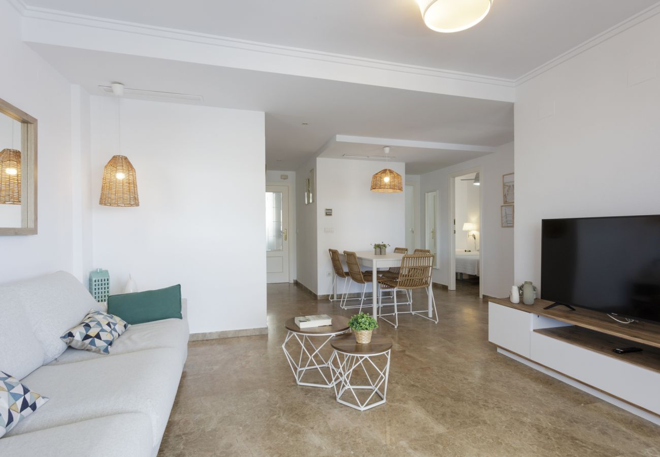 Appartamento a Playa de Gandía - Incredibile appartamento in stile moderno, wifi, piscine, parco giochi, barbecue -  Affitto solo per famiglie