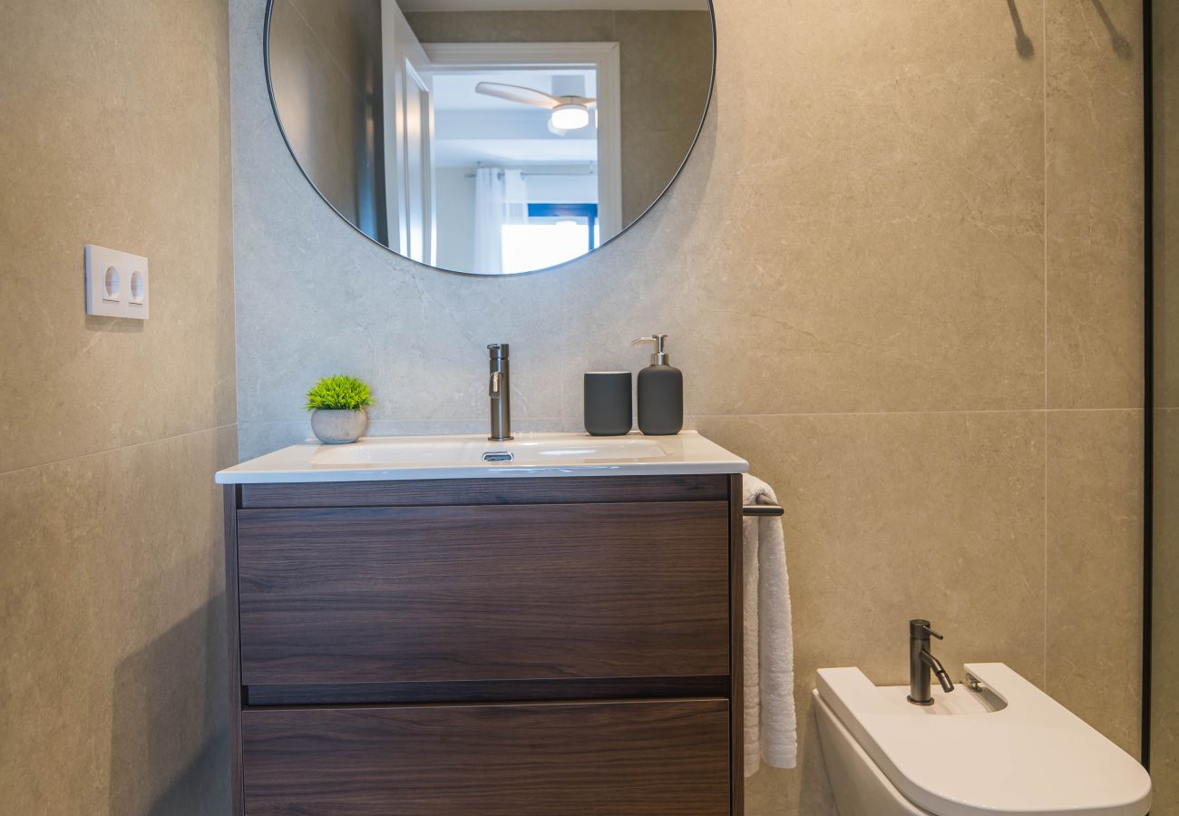 Appartamento a Playa de Gandía - Appartamento con decorazioni moderne - Affitto solo per famiglie