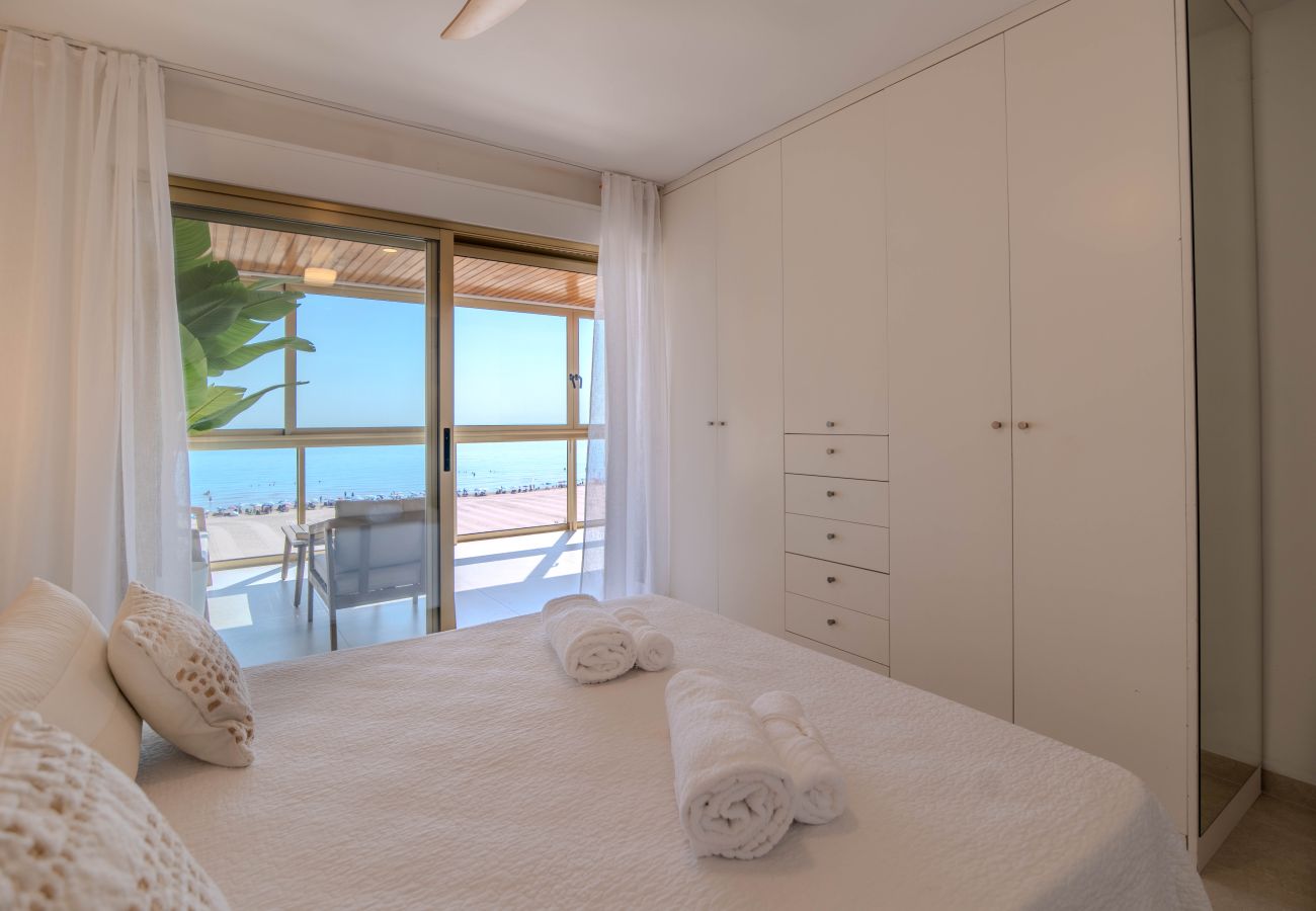 Appartamento a Playa de Gandía - Lussuosa e bella proprietà sulla spiaggia con tre camere da letto - Affitto solo per famiglie