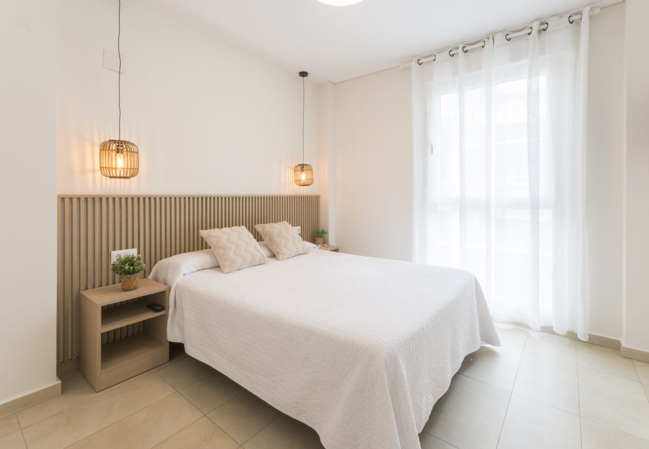 Appartamento a Playa de Gandía - Appartamento con cucina per ufficio. Decorazione moderna Accanto al porto. Wifi